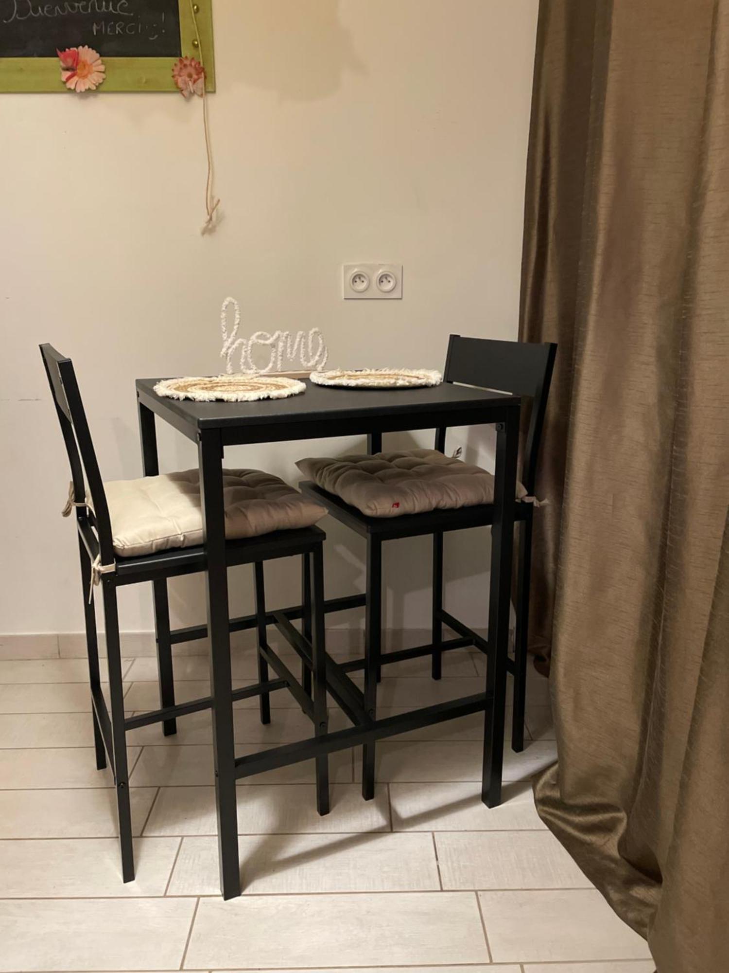 Petit Studio Aux Portes Du Beaujolais Saint-Germain-Nuelles Bagian luar foto